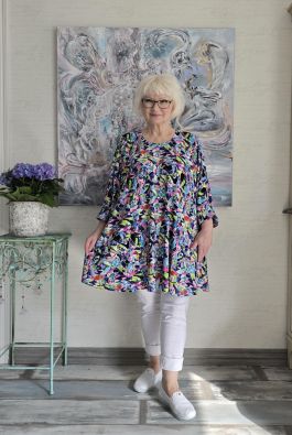 AINO Aino tunika Bianca Bilda tricot ihanalla kuosilla mukava viskoositrikoo