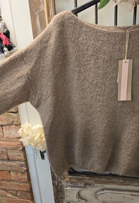 Marta du Château neule Rosa  5102 Tortora ihana pörröinen ja tilava malli tuotekuva 2 Marta du Château neule Rosa  5102 Tortora ihana pörröinen ja tilava malli tuotekuva 2