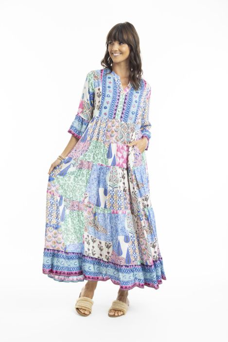 Orientique mekko Emma 30071 maxi mallinen nayttava mekko Upea yhdistelma vareja, kauniita kukkakuoseja ja kuvioita! Erittain