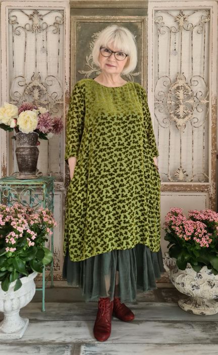 Grizas tunika/mekko 52440 (272) Erittain pehmeasta ja kauniisti laskeutuvasta silkki/rayon sekoituksesta valmistettu Grizas