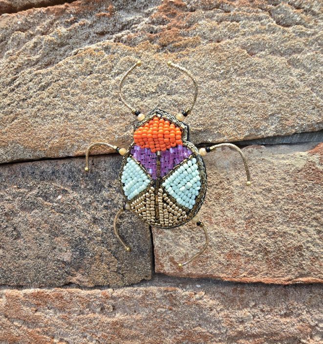 Erfurt koriste ötökkä hakaneulalla, käsityötä Kulta/Oranssi kuoriainen tuotekuva 2