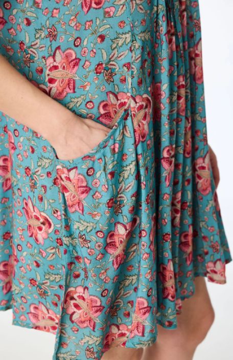 Himalaya tunika Ilka Vintage Flower Blue värikäs graafinen painatus ja laskostetut yksityiskohdat tuotekuva 2