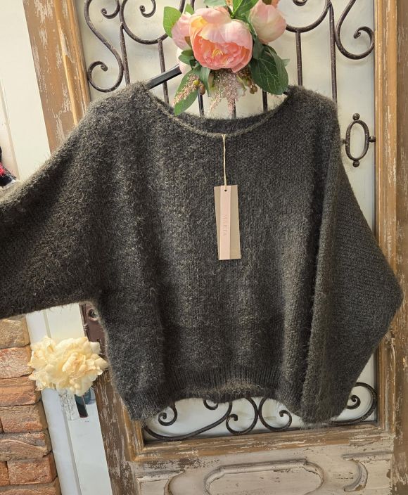 Marta du Château ihana ylisuuri pörröneule 8038 Military kaunis vihreä ja todella mukava tuotekuva 3 Marta du Château ihana ylisuuri pörröneule 8038 Military kaunis vihreä ja todella mukava tuotekuva 3