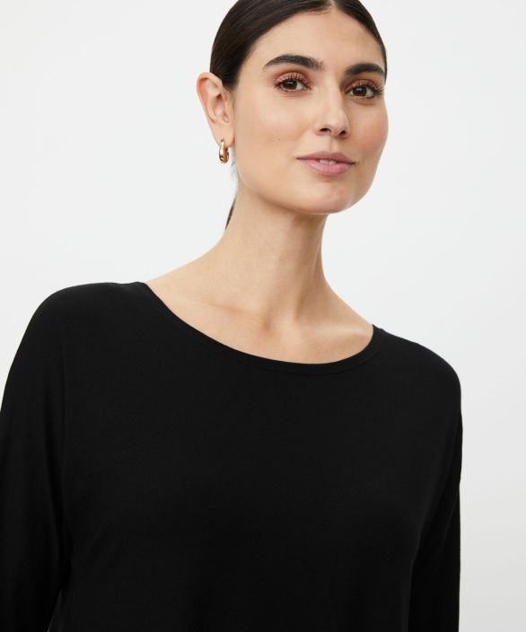 MASAI tunika Gertine Musta pehmeä viskoositrikoo malli tuotekuva 3