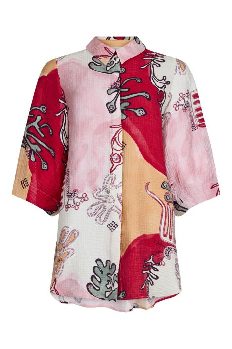 NOEN tunika 86283 Punainen kaunis kuosi tyylikkaassa kaulus-mallissa Tama NOEN tunika tarjoaa ajatonta, naisellista tyylia NOEN tunika 86283 Punainen kaunis kuosi tyylikkaassa kaulus-mallissa Tama NOEN tunika tarjoaa ajatonta, naisellista tyylia