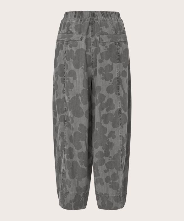 MASAI farkkukankaiset housut Phenyo Frost Grey harmaa leveät tyylikkäät lahkeet tuotekuva 4 MASAI farkkukankaiset housut Phenyo Frost Grey harmaa leveät tyylikkäät lahkeet tuotekuva 4