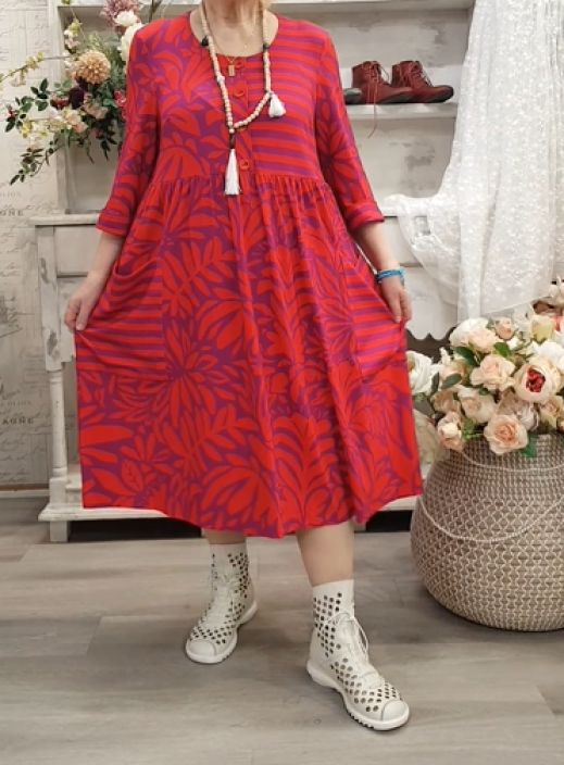 Aino mekko Minerva Catalina Mix punainen/liila yhdistelmä ihania eri kuoseja tuotekuva 2 Aino mekko Minerva Catalina Mix punainen/liila yhdistelmä ihania eri kuoseja tuotekuva 2